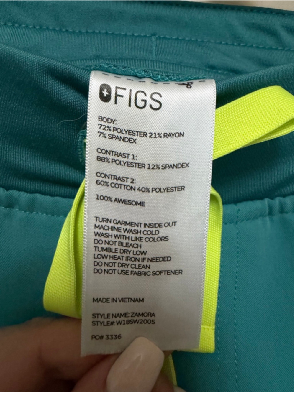 FIGS Scrubs Set - Picture 9 of 10